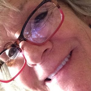 Meet your Posher, Carla